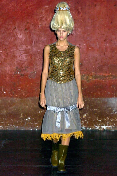 Look 32